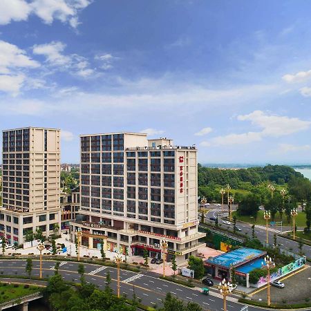 Ibis Hotel Emeishan Exterior foto