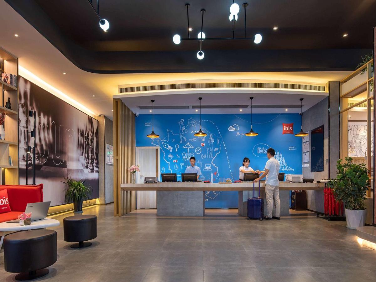 Ibis Hotel Emeishan Exterior foto